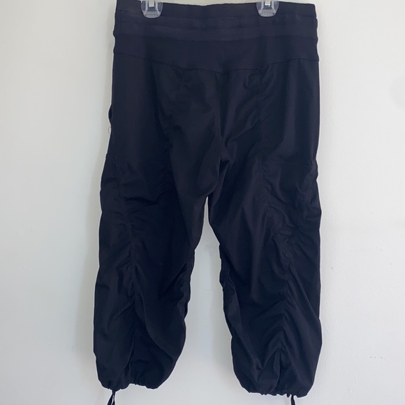 Lululemon Lulu Dance Studio Cropped Pants size 6 - Picture 3 of 6